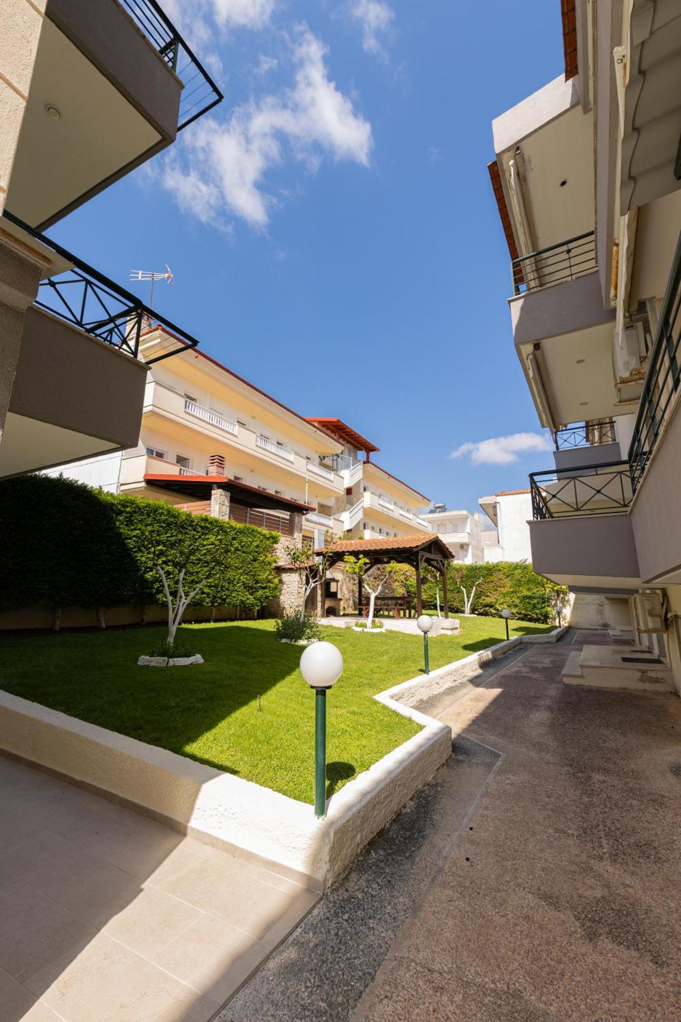 Toli Apartments Kallithea  Bagian luar foto