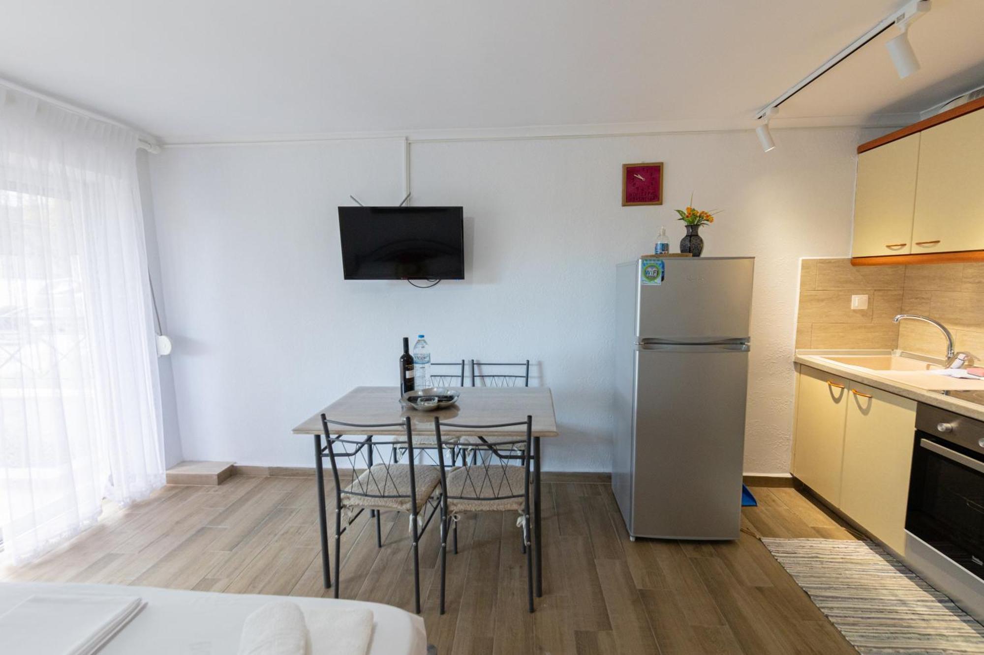 Toli Apartments Kallithea  Bagian luar foto