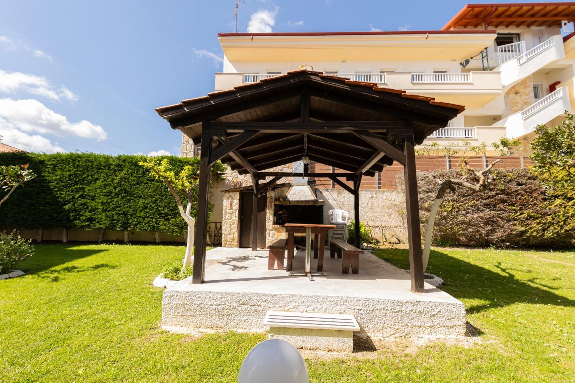 Toli Apartments Kallithea  Bagian luar foto
